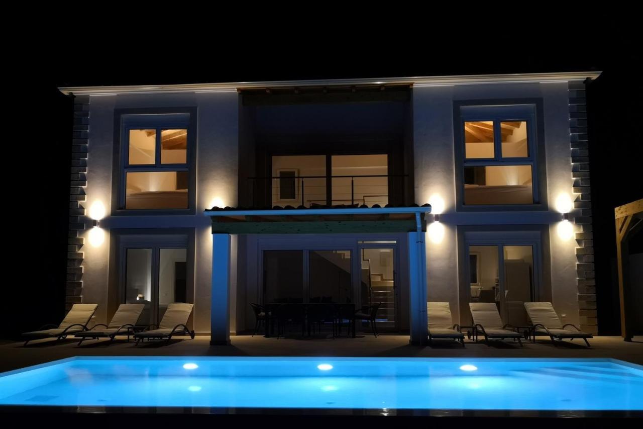Sunset Sea View Villa 8 อฟิโอนาส ภายนอก รูปภาพ