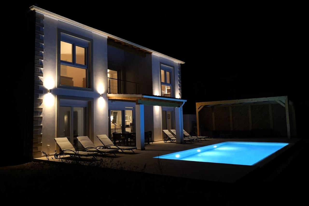 Sunset Sea View Villa 8 อฟิโอนาส ภายนอก รูปภาพ