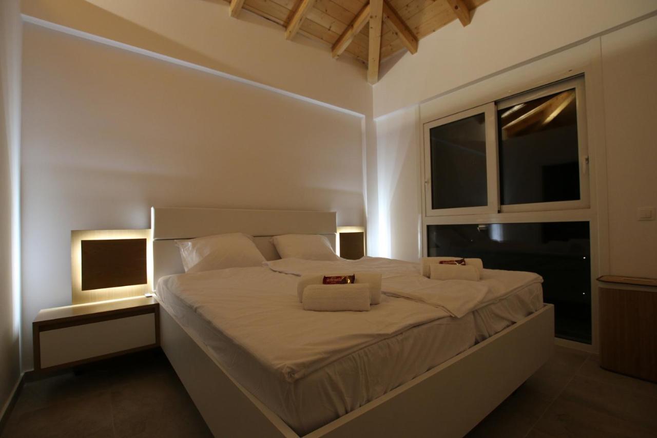 Sunset Sea View Villa 8 อฟิโอนาส ภายนอก รูปภาพ