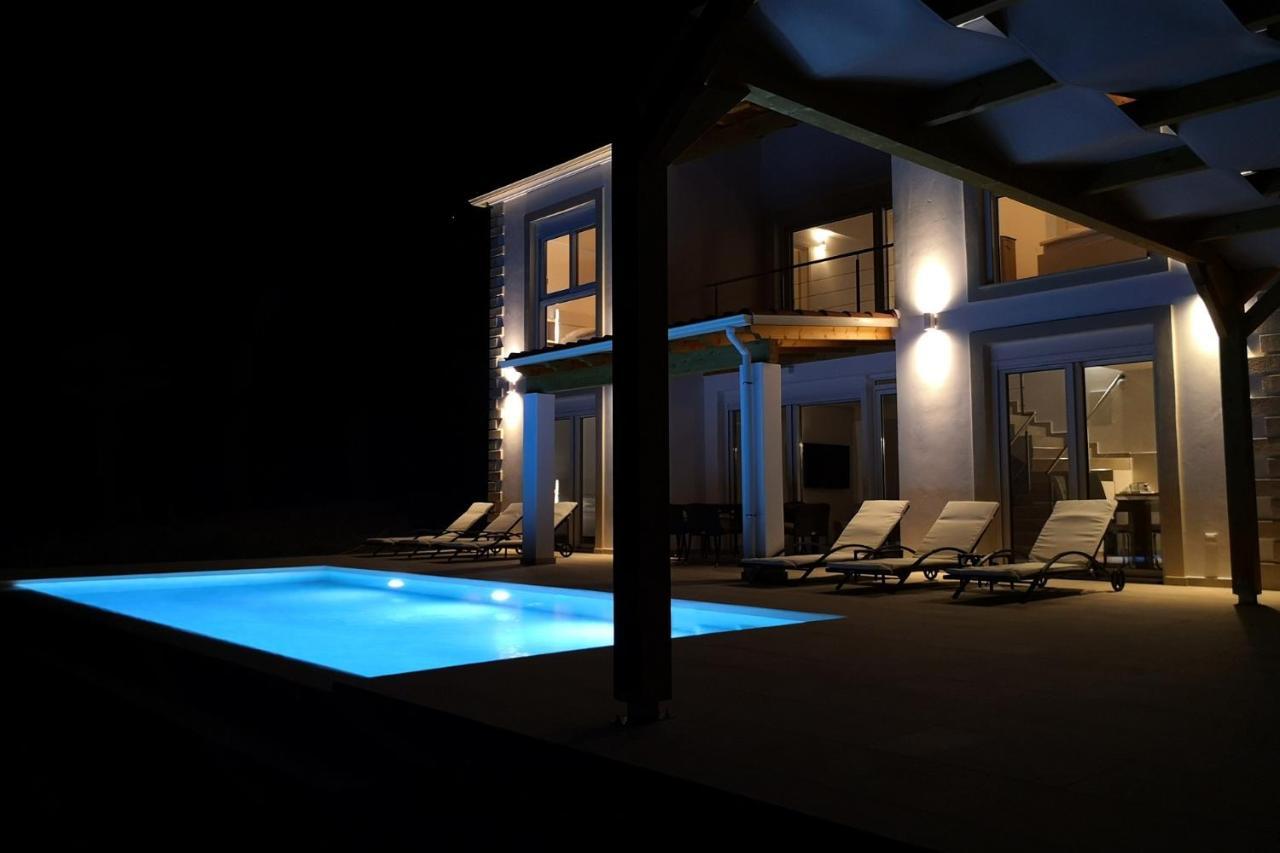 Sunset Sea View Villa 8 อฟิโอนาส ภายนอก รูปภาพ