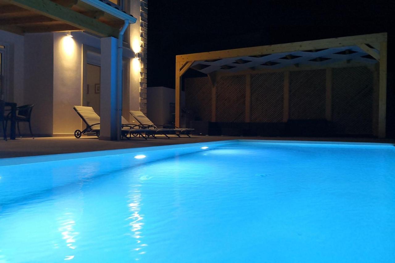 Sunset Sea View Villa 8 อฟิโอนาส ภายนอก รูปภาพ