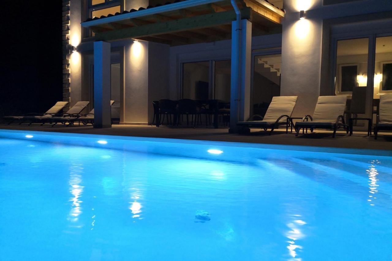 Sunset Sea View Villa 8 อฟิโอนาส ภายนอก รูปภาพ