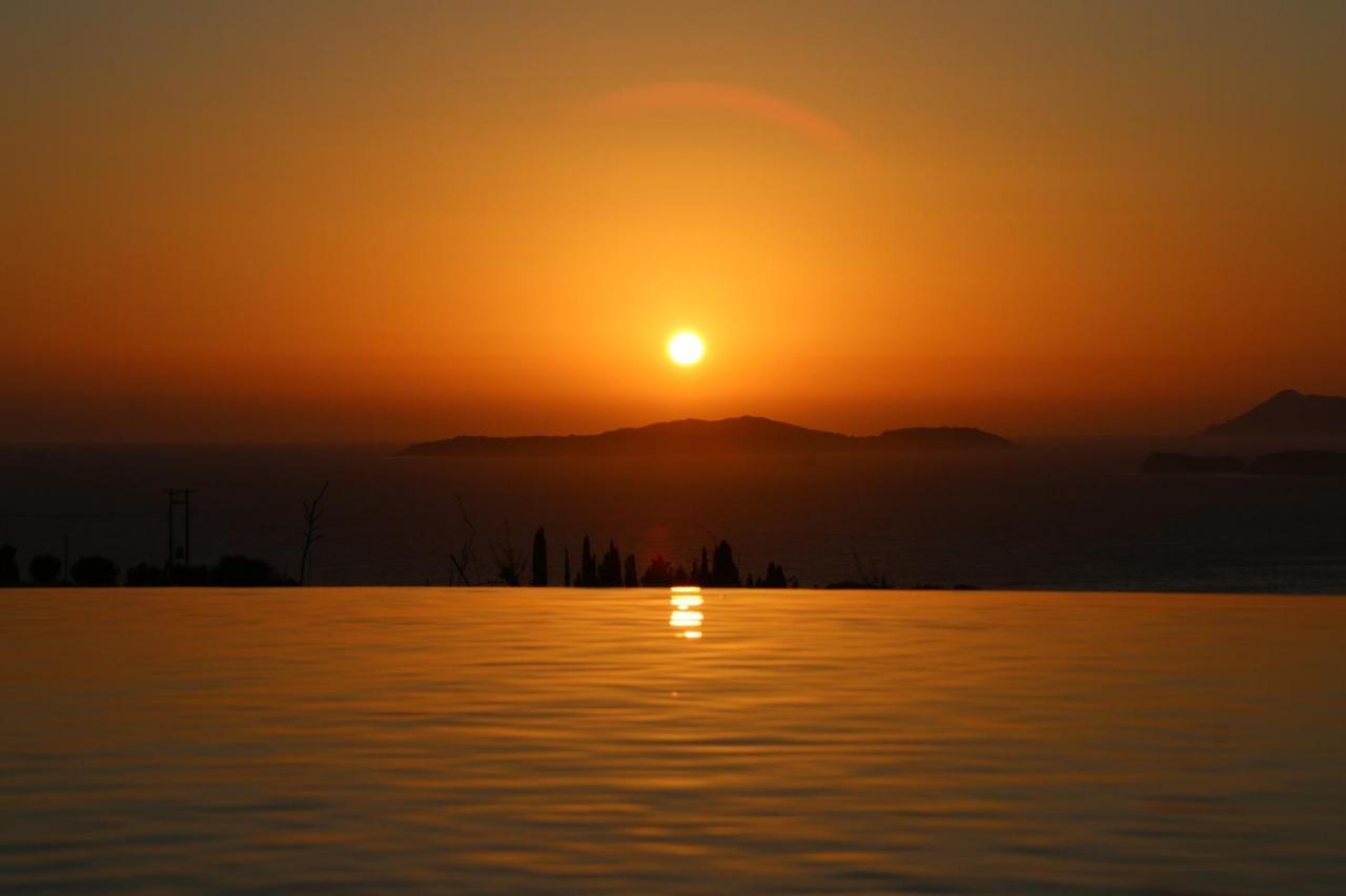 Sunset Sea View Villa 8 อฟิโอนาส ภายนอก รูปภาพ