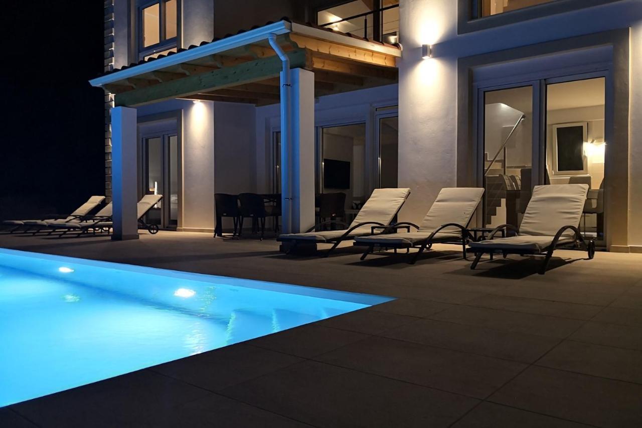 Sunset Sea View Villa 8 อฟิโอนาส ภายนอก รูปภาพ